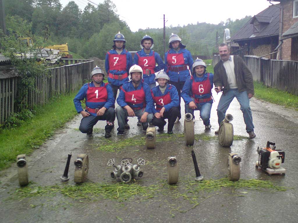 Foto pompieri voluntari Sacel - Maramures